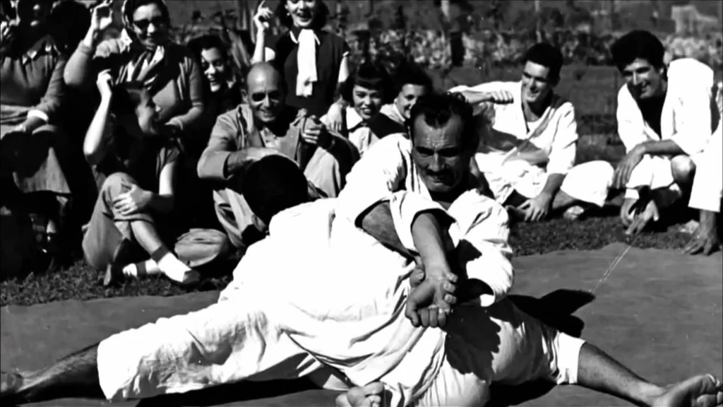 Gracie brothers demonstrating Jiu-jitsu